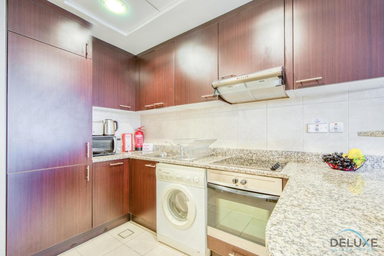 Unbeatable Rate Stylish 1Br With Balcony Near Metro By Deluxe Holiday Homes Dubai Exterior photo