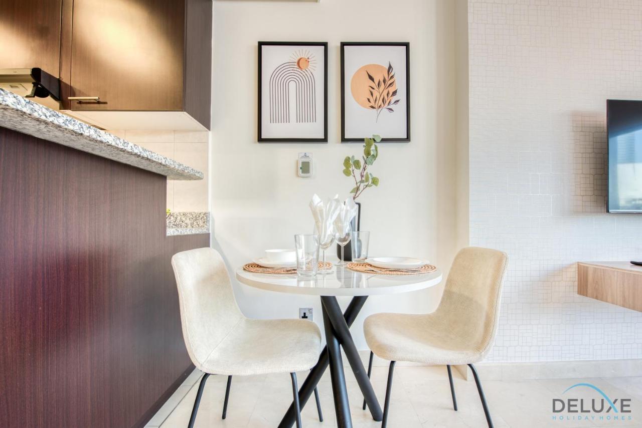 Unbeatable Rate Stylish 1Br With Balcony Near Metro By Deluxe Holiday Homes Dubai Exterior photo